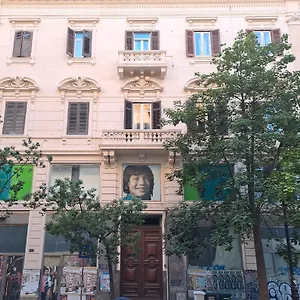 https://palazzo-caltagirone-suite-1.sicilyhotelsitaly.net