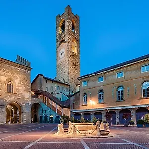 https://smart-apartment-gold.it-lombardy.com