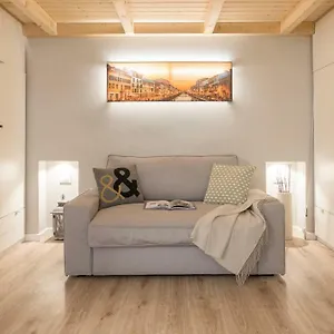 https://enjoy-navigli-milano.it-lombardy.com